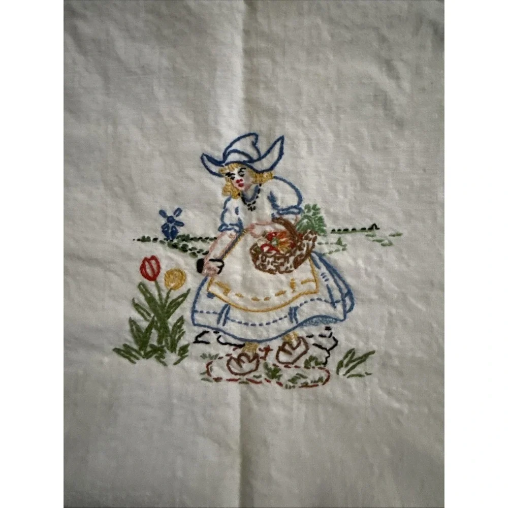 TABLECLOTH vintage hand EMBROIDERED Dutch Milk Maid 51